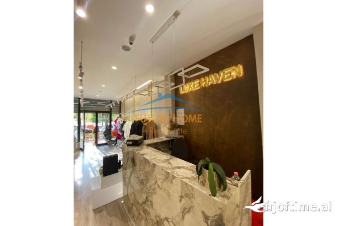 Shitet Biznesi tek Rruga e Kavajes