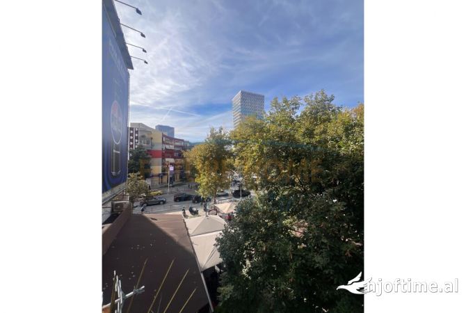 Ambient biznesi me qera 3+1 ne Tirane - 900 Euro
