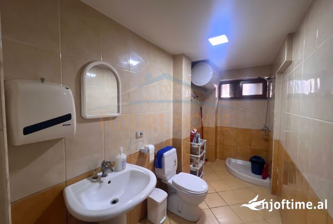 Qera, Ambient per Zyra, Qender,