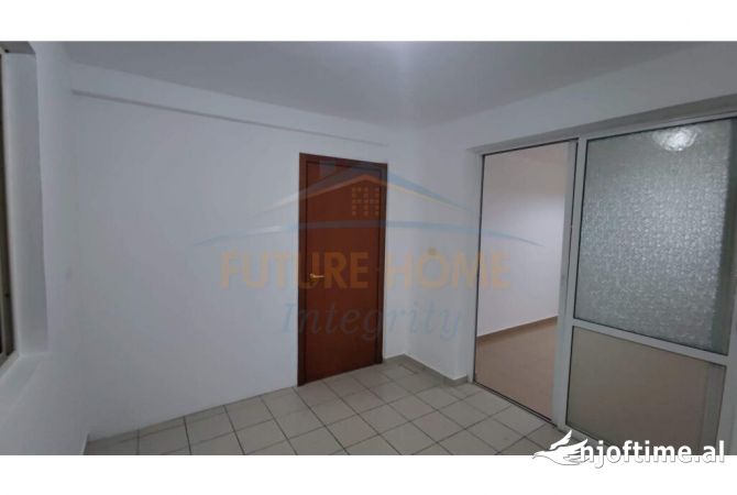Ambient biznesi me qera 1+1 ne Tirane - 350 Euro