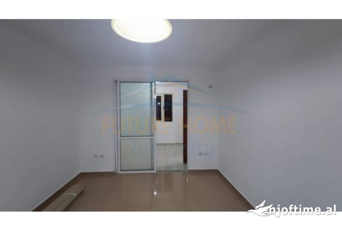 Qera, Ambient Biznesi, Stadiumi Dinamo