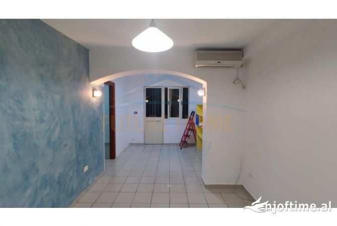 Qera, Ambient Biznesi, Stadiumi Dinamo