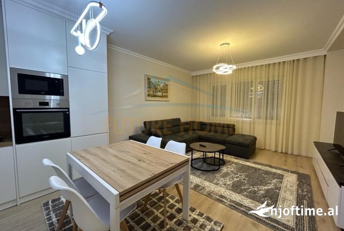 Shtepi me qera 2+1 ne Tirane - 1,200 Euro