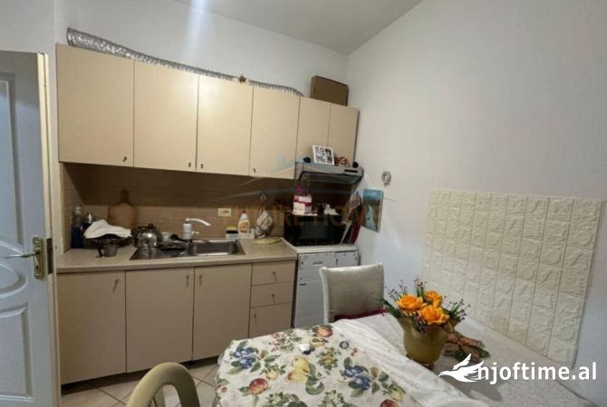 Shtepi ne shitje 1+1 ne Tirane - 74,000 Euro