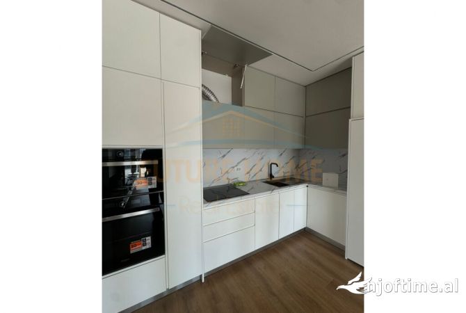 Shtepi me qera Apartament ne Tirane, 2+1, Mobilimi Pjeserisht e mobiluar, Pagesa 850  Euro.