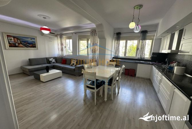 Shtepi ne shitje Apartament ne Tirane, 2+1, Mobilimi E mobiluar, Pagesa 185,000  Euro.