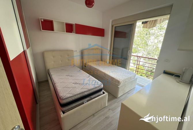 Shtepi ne shitje Apartament ne Tirane, 2+1, Mobilimi E mobiluar, Pagesa 185,000  Euro.