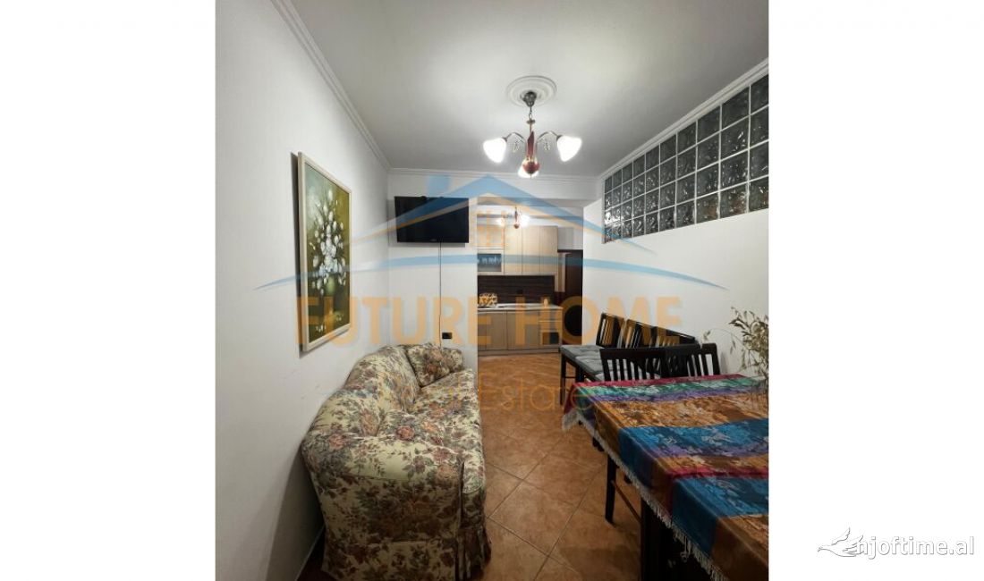 Shtepi me qera Apartament ne Tirane, 2+1, Mobilimi E mobiluar, Pagesa 700  Euro.