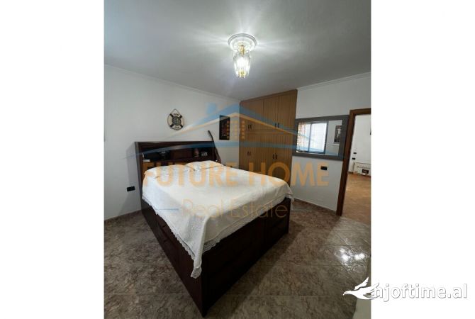 Shtepi me qera Apartament ne Tirane, 2+1, Mobilimi E mobiluar, Pagesa 700  Euro.