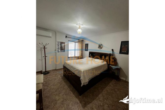 Shtepi me qera Apartament ne Tirane, 2+1, Mobilimi E mobiluar, Pagesa 700  Euro.