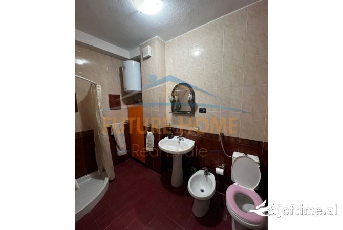Shtepi me qera Apartament ne Tirane, 2+1, Mobilimi E mobiluar, Pagesa 700  Euro.