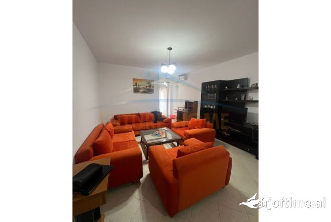 Shtepi me qera 2+1 ne Tirane - 650 Euro