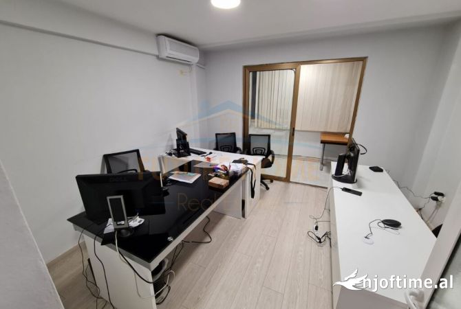 Ambient biznesi me qera 3+1 ne Tirane - 950 Euro