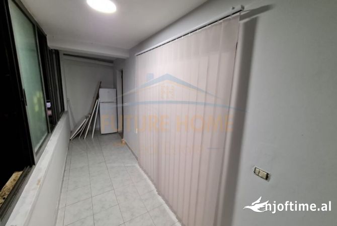  ambient me Qera per zyra tek Ish blloku, prane LSI