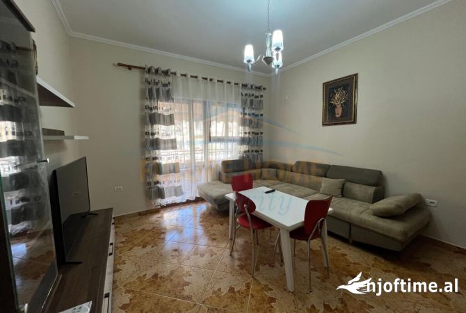 Shtepi me qera Apartament ne Tirane, 1+1, Mobilimi E mobiluar, Pagesa 600  Euro.