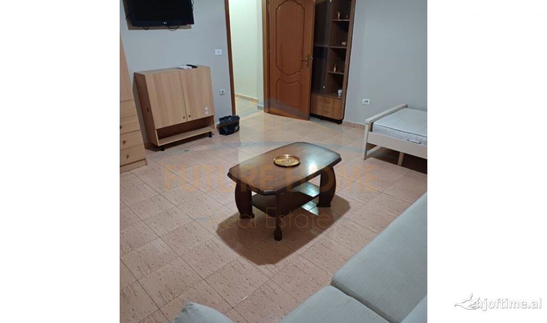 Shtepi me qera Apartament ne Tirane, 2+1, Mobilimi E mobiluar, Pagesa 700  Euro.