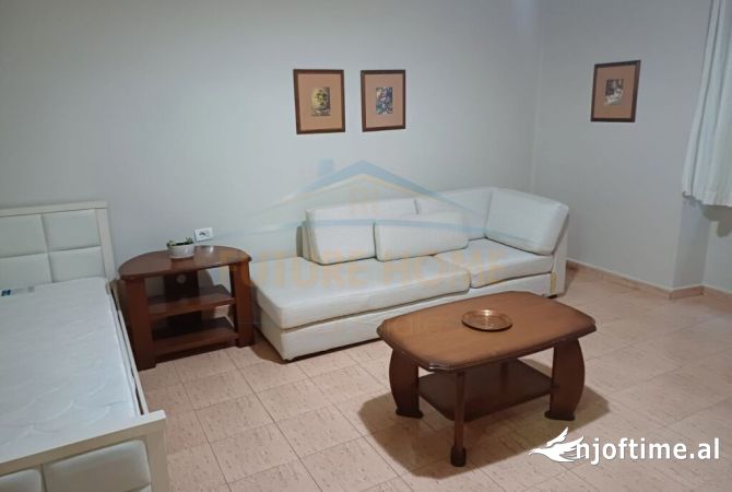 Shtepi me qera Apartament ne Tirane, 2+1, Mobilimi E mobiluar, Pagesa 700  Euro.