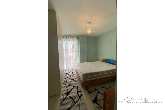 Shtepi ne shitje Apartament ne Tirane, 2+1, Mobilimi E mobiluar, Pagesa 110,000  Euro.