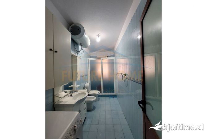 Shtepi me qera Apartament ne Tirane, 2+1, Mobilimi E mobiluar, Pagesa 550  Euro.