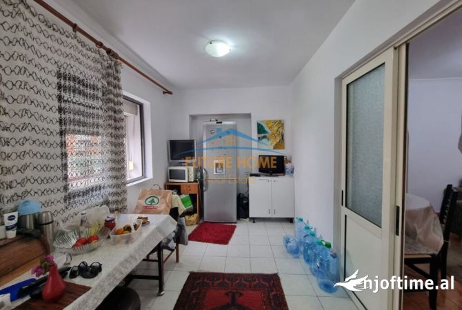 Shtepi ne shitje Apartament ne Tirane, 3+1, Mobilimi E mobiluar, Pagesa 139,000  Euro.