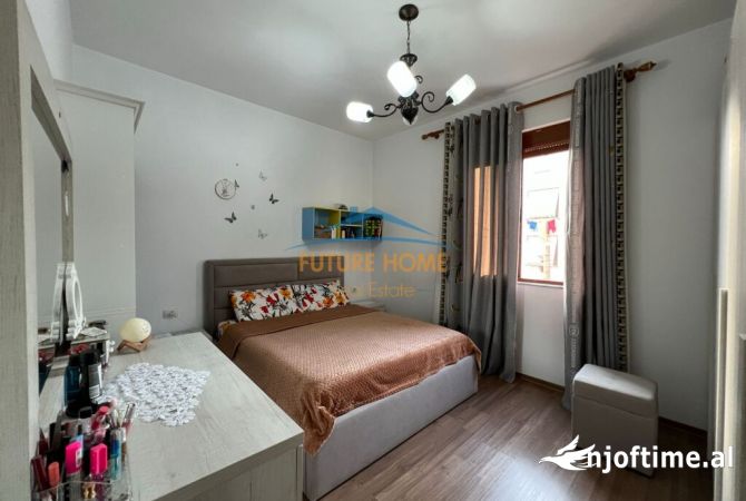 Shtepi ne shitje Apartament ne Tirane, 2+1, Mobilimi E mobiluar, Pagesa 73,000  Euro.