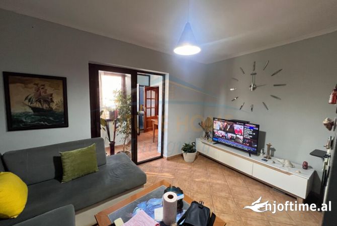 Shtepi me qera 2+1 ne Tirane - 500 Euro