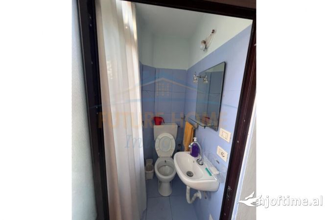 Shtepi me qera Apartament ne Tirane, 2+1, Mobilimi E mobiluar, Pagesa 500  Euro.