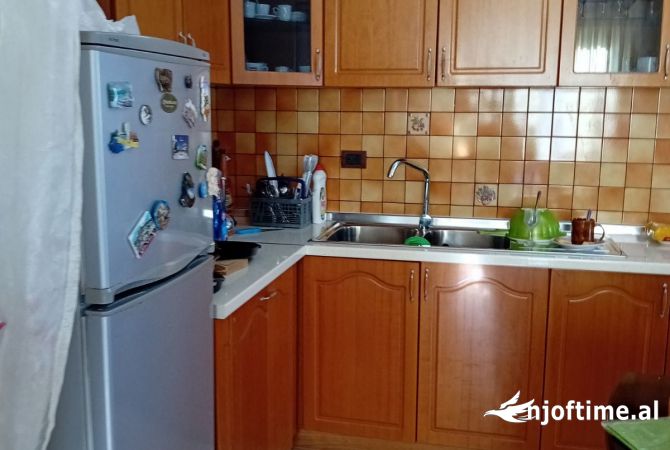 Shtepi me qera 2+1 ne Tirane - 50,000 Leke