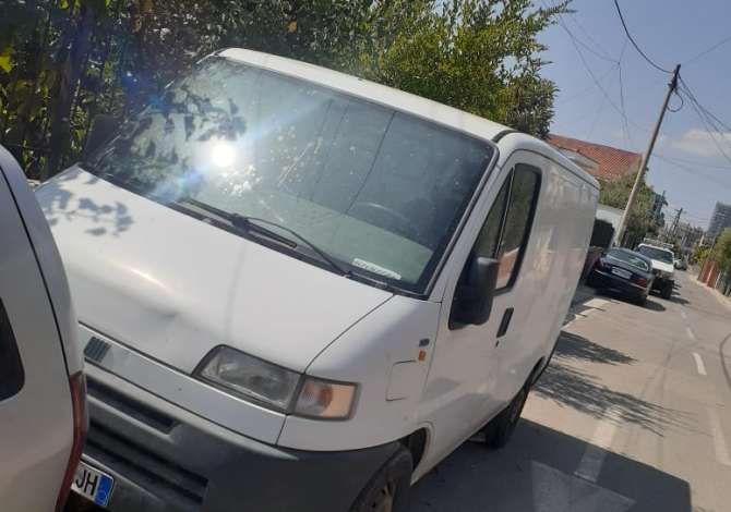 Auto in Vendita  a Tirana - 2,000 Euro