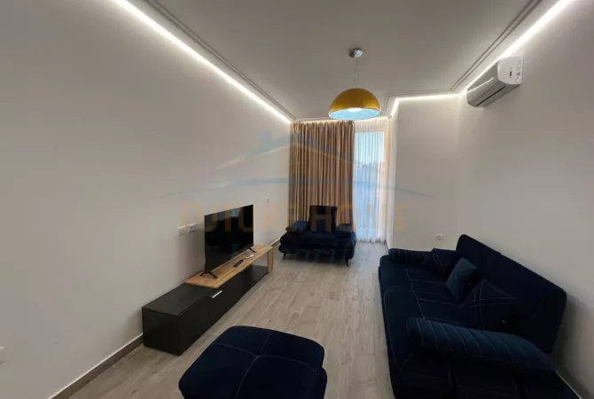 Shtepi me qera Apartament ne Tirane, 2+1, Mobilimi E mobiluar, Pagesa 750  Euro.