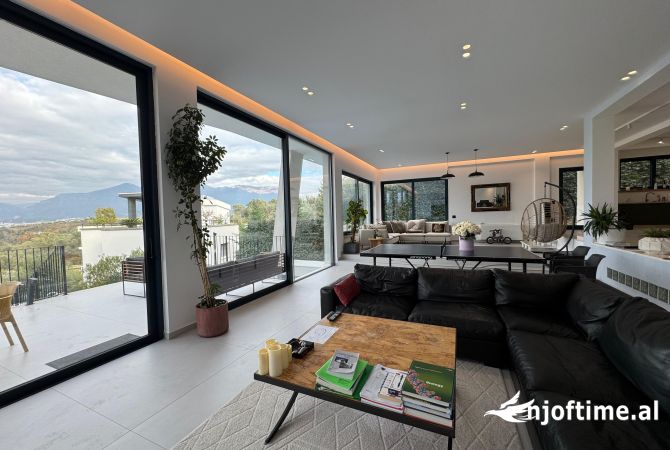 Shtepi me qera 7+1 ne Tirane - 6,500 Euro