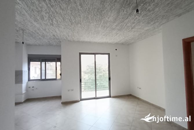 Shtepi ne shitje 2+1 ne Tirane - 140,000 Euro