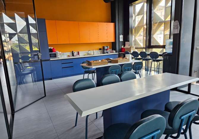 Jepet me qira ambient zyre - Kati i 3 Rainbow center (Bllok)