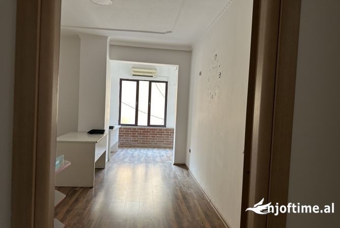 Apartament me qera per zyra 