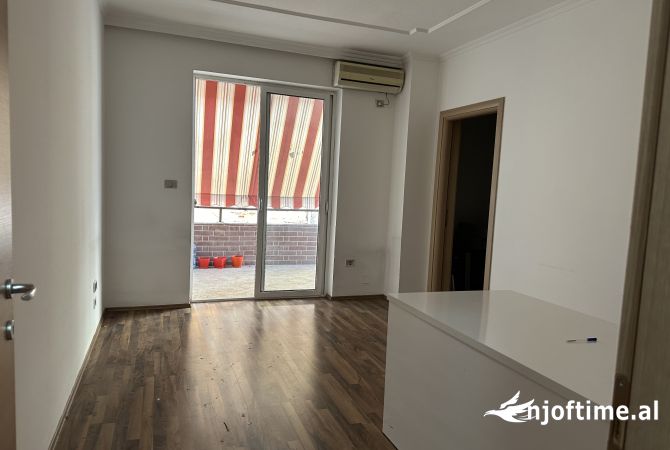 Apartament me qera per zyra 