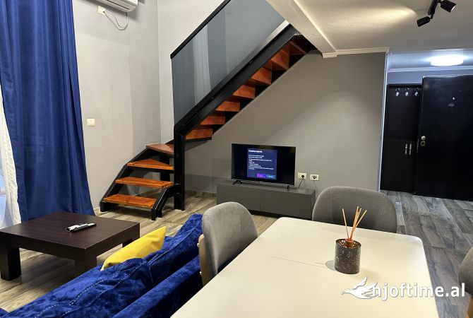 Shtepi me qera Duplex(shtepi me 2 kate) ne Tirane, 2+1, Mobilimi E mobiluar, Pagesa 550  Euro.
