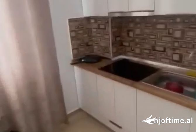 Shtepi me qera Apartament ne Tirane, 1+1, Mobilimi E mobiluar, Pagesa 480  Euro.