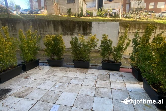 Shtepi ne shitje Apartament ne Tirane, 2+1, Mobilimi E mobiluar, Pagesa 135,000  Euro.