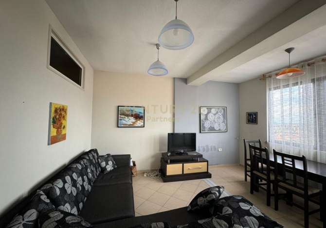 Shtepi ne shitje 2+1 ne Tirane - 104,000 Euro