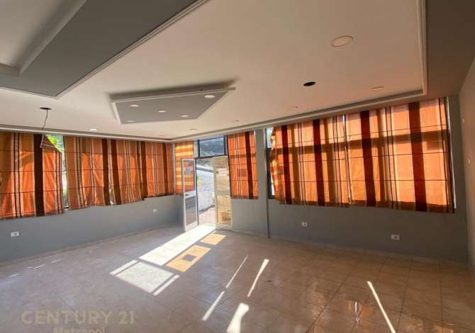 Truall ose Toke ne Tirane - 80,000 Euro