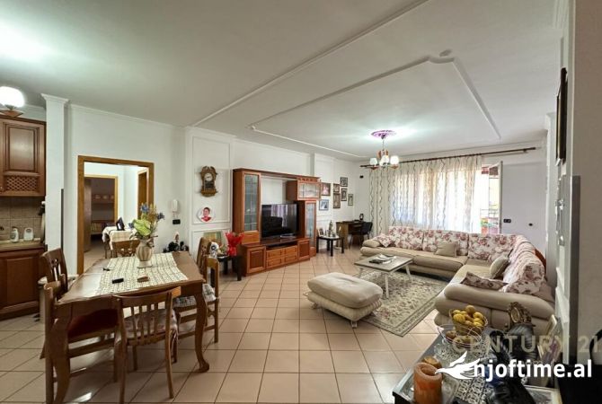 Shtepi ne shitje 2+1 ne Tirane - 352,000 Euro
