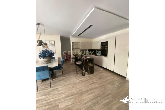 Shtepi ne shitje 2+1 ne Tirane - 350,000 Euro
