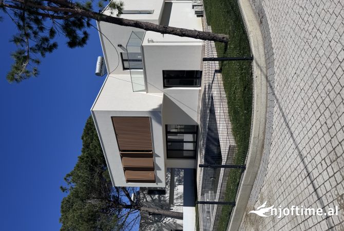 Shitet vile individuale San Pietro 