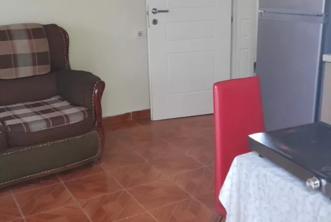 Shtepi me qera 1+1 ne Tirane - 250 Euro
