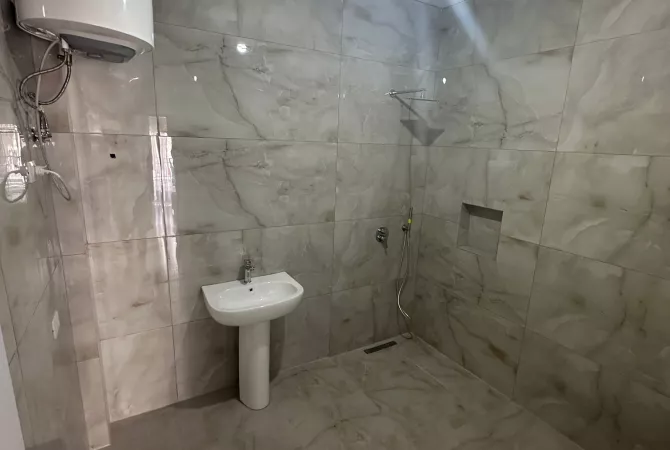 Shtepi me qera Apartament ne Tirane, 2+1, Mobilimi E mobiluar, Pagesa 450  Euro.