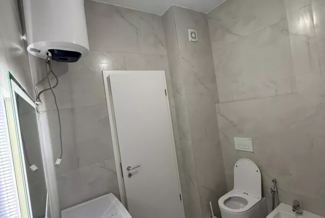 Shtepi me qera Apartament ne Tirane, 1+1, Mobilimi E mobiluar, Pagesa 550  Euro.