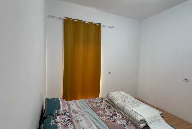 Shtepi me qera Shtepi Private ne Tirane, 2+1, Mobilimi E mobiluar, Pagesa 35,000  Leke.