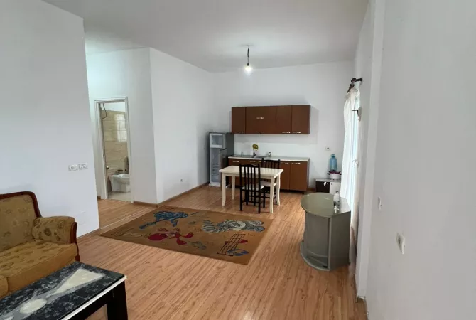 Shtepi me qera 2+1 ne Tirane - 35,000 Leke