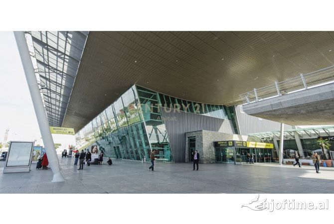 Truall ose Toke  ne Tirane - 1,277,500 Euro