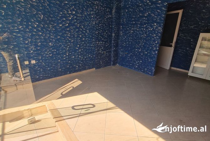 Ambient biznesi me qera 1+1 ne Berat - 229 Euro